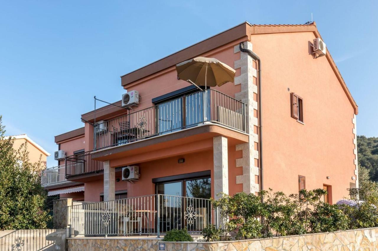 Apartments Villa San Antonio Slatine Eksteriør bilde